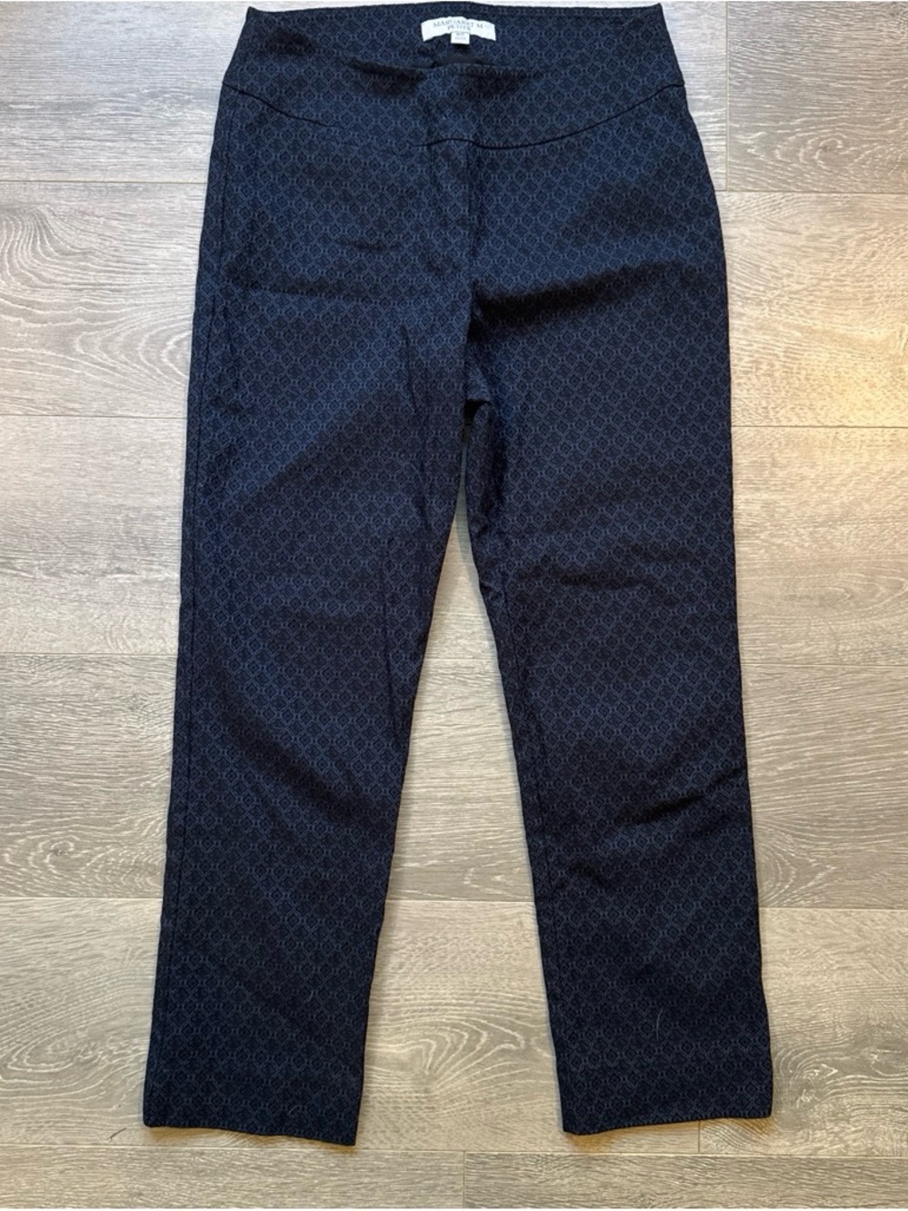 Margaret M Petite Pull-On Ankle Pants